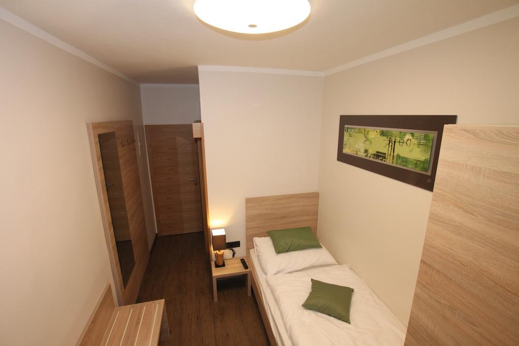 Pension Central Semmering Room photo